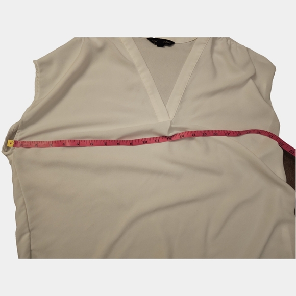 Banana Republic V-Neck Short Sleeve Front Pleated Round Hem Blouse Size M - Picture 10 of 11